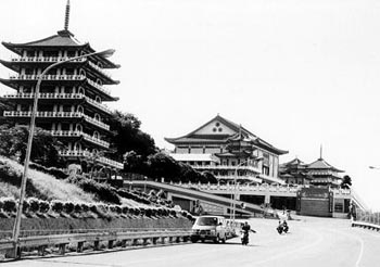 Temple-YuanHerng1993